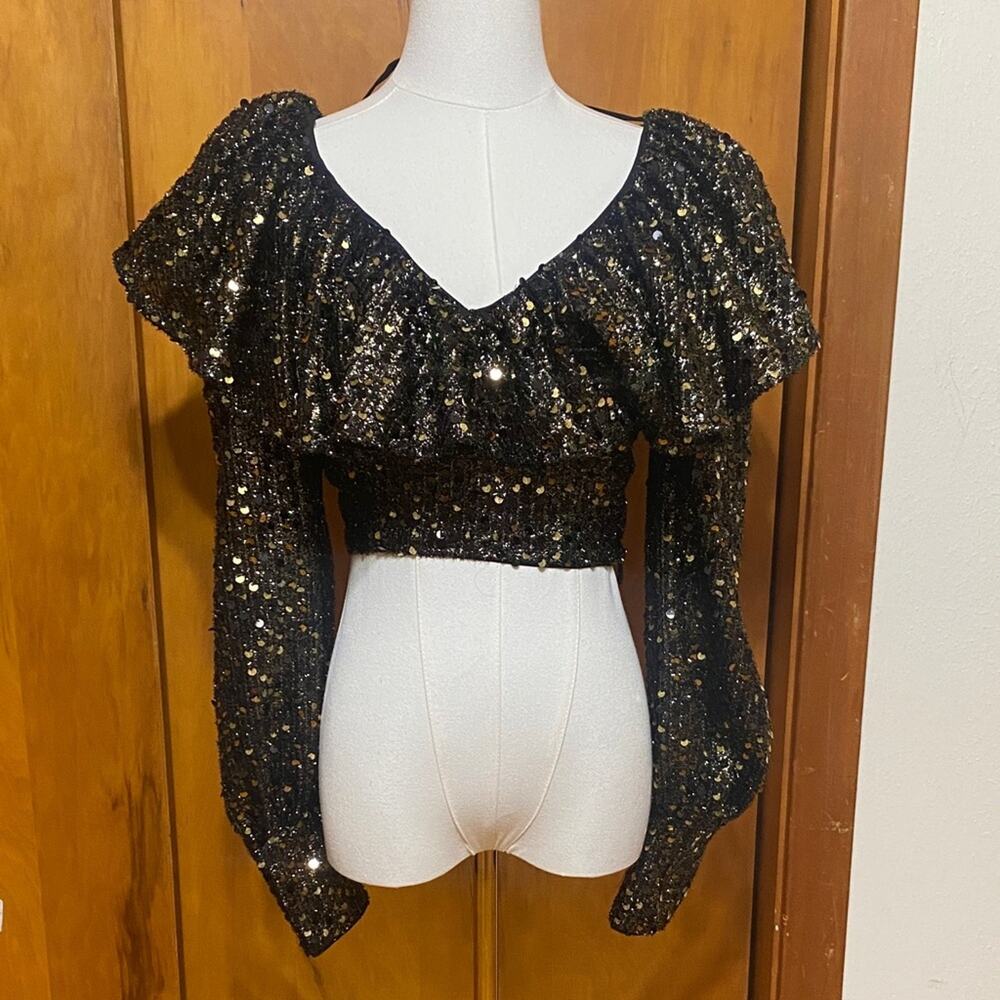 Tularosa Glittering Black Gold Sequins Crop Top Blouse Long Sleeve VNeck Ruffle